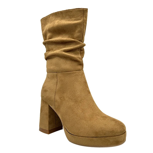 Bota camel con plataforma